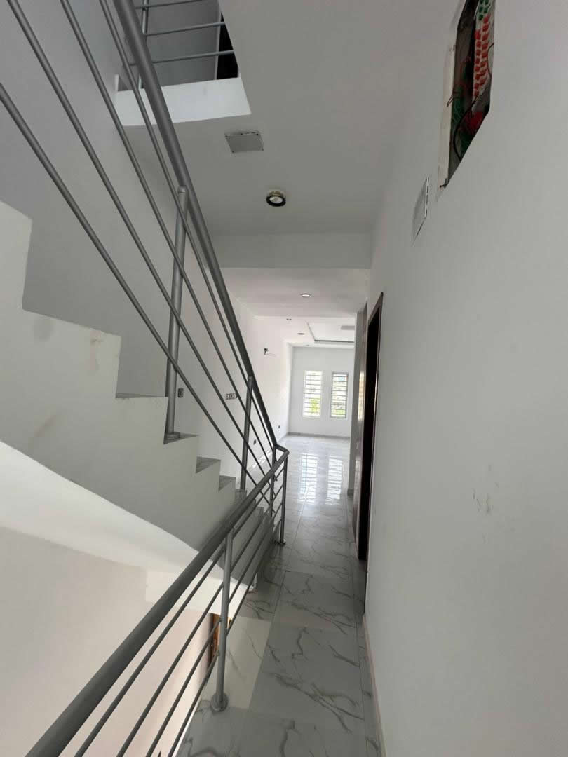 CASTLE &amp; ASHBY 4 Bedroom Terrace Duplex (all rooms en-suite ) with a maid"s room