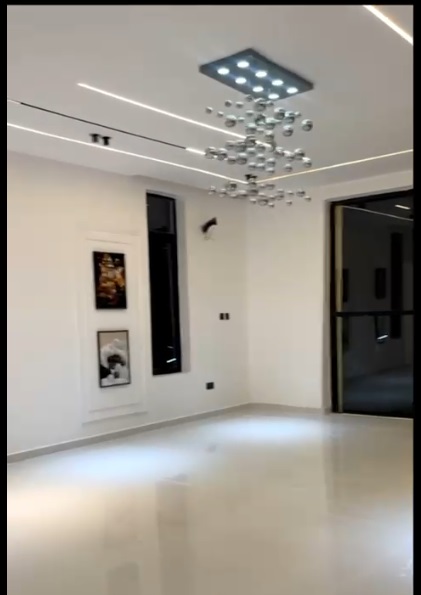 Luxury 5 bedroom fully detached duplex