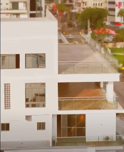 5 Bedroom Maisonnette Penthouse + 2 BQs Off Queen’s Drive, Old Ikoyi, Lagos