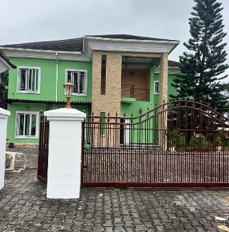 Tastefully finished 5 bedroom + 2 Bq for sale