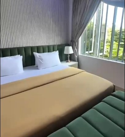 3/4 bedroom short-let triplex apartment