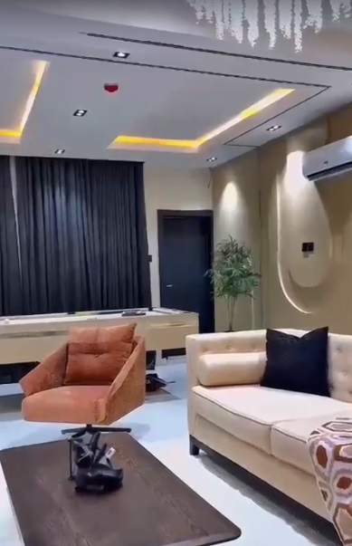 3-Bedroom Luxury Apartment with Balcony, Smart Lock, PS5 and Snooker Snooker in VI Lagos