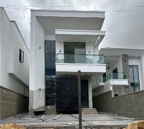 Fully furnished 5 bedroom Duplex fully Detach