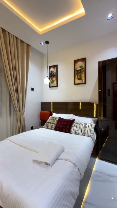 *Brand New Luxury Studio Apartment with PS5 in Surulere.